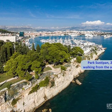 Lovely In The Perfect Location Apartment